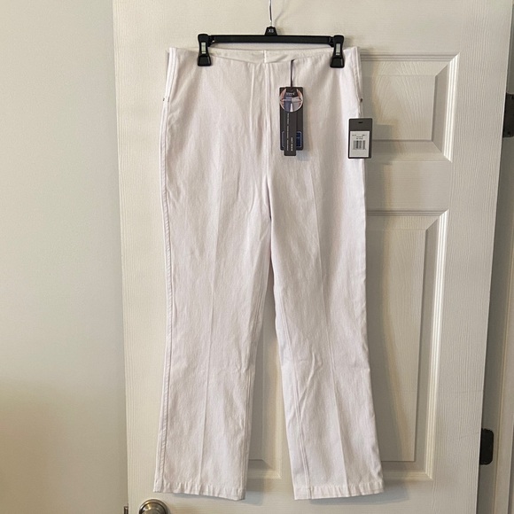 Lysse Pants - Lysse White  Smoothing Waistband Pants size L inseam 27” waist 32” elastic new